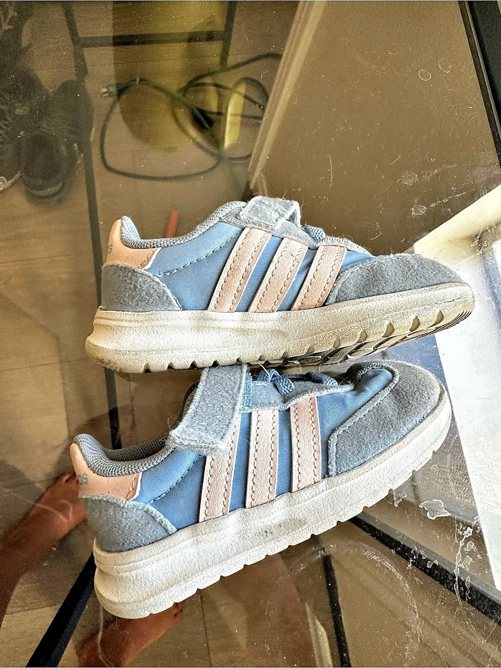 adidas velcro Kids Sneakers Blue & light pink Girls size 6K